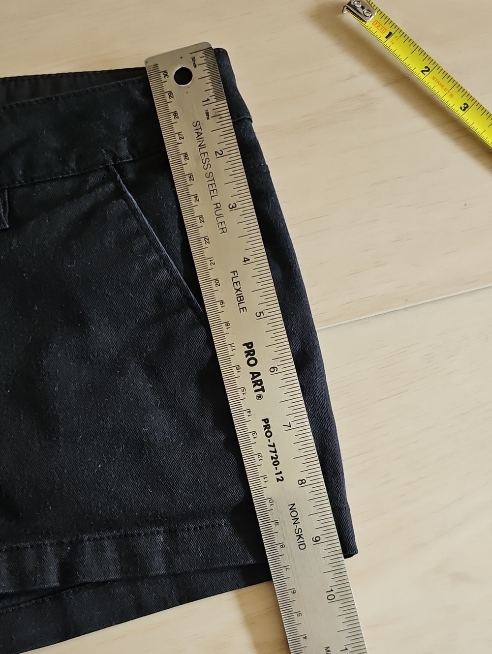 Volcom Black Low Rise Shorts - Picture 11 of 14